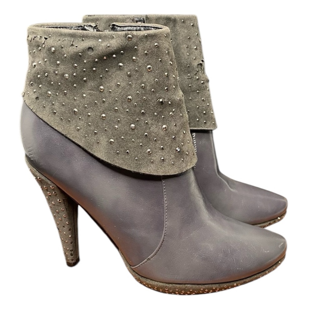 Vtg MCP Women’s Size 7 Gray/ Sliver Leather Rhinestones 4” Heel Zip Ankle Boots
